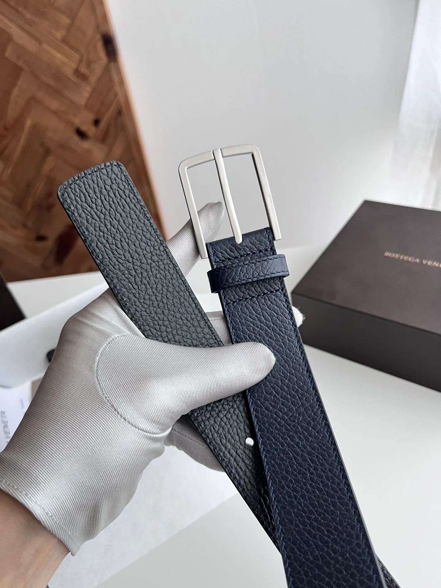 💰502💰Full set of packaging💰 💍Purchase level Bv⚡️🌹2025 latest men's flat belt, double-sided Italian pebbled calfskin with vacuum gun-colored pin buckle, logo on the side⚡️🌹Width 35MM