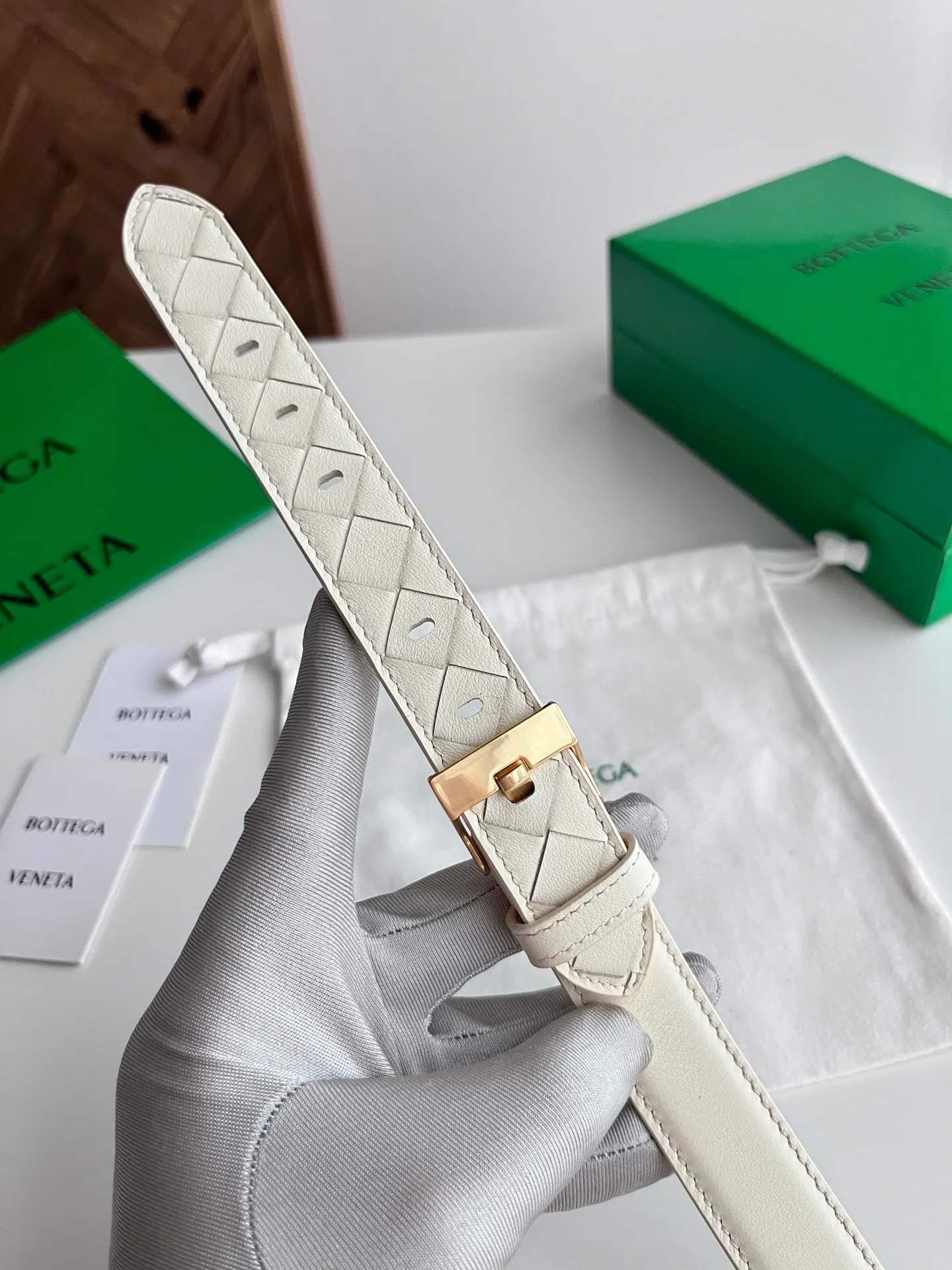 💰520💰Full set of packaging💰 💍Purchase grade BV⚡️🌹2025 new women's woven➕plain splicing combination belt Italian calfskin with slightly retro gold buckle design buckle head⚡️🌹Width 2.5cm