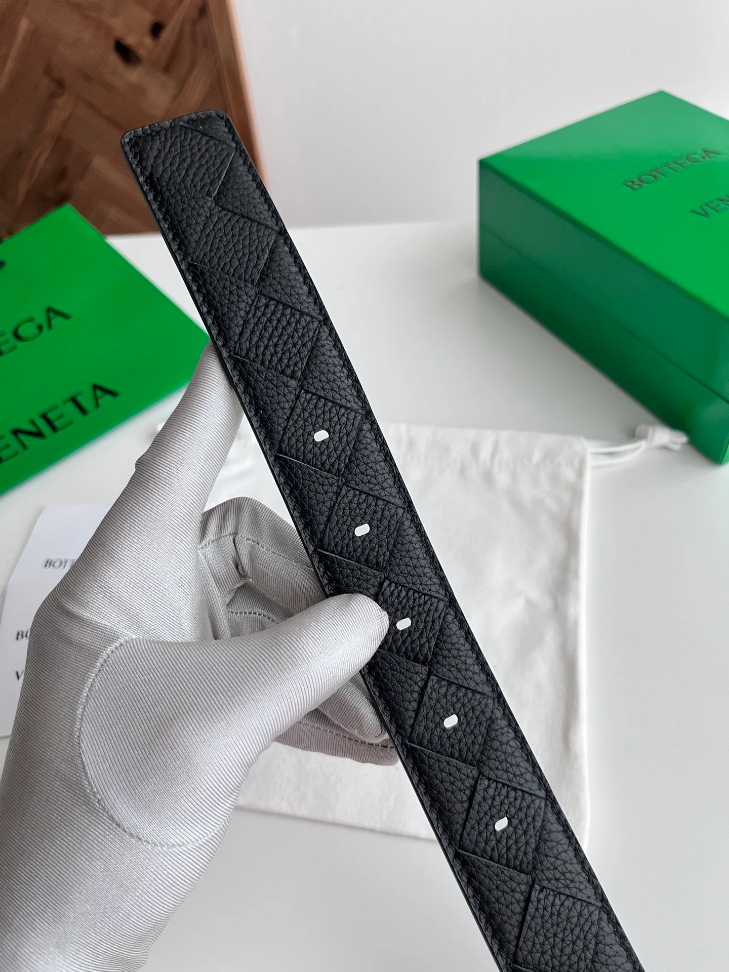 💰560💰Full package💰 💍Purchase level Bv⚡️🌹2025 latest double-sided men's woven belt, pure handmade intreccio large plaid weaving, Italian pebbled calfskin with rotatable buckle design, micro-retro silver pin buckle, width 35MM