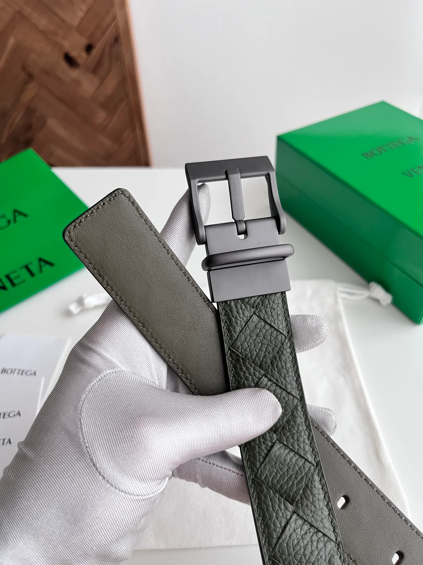 💰560💰Full package💰 💍Purchase level Bv⚡️🌹2025 latest double-sided men's woven belt, pure handmade intreccio large plaid weaving, Italian pebbled calfskin with rotatable buckle design, micro-retro silver pin buckle, width 35MM