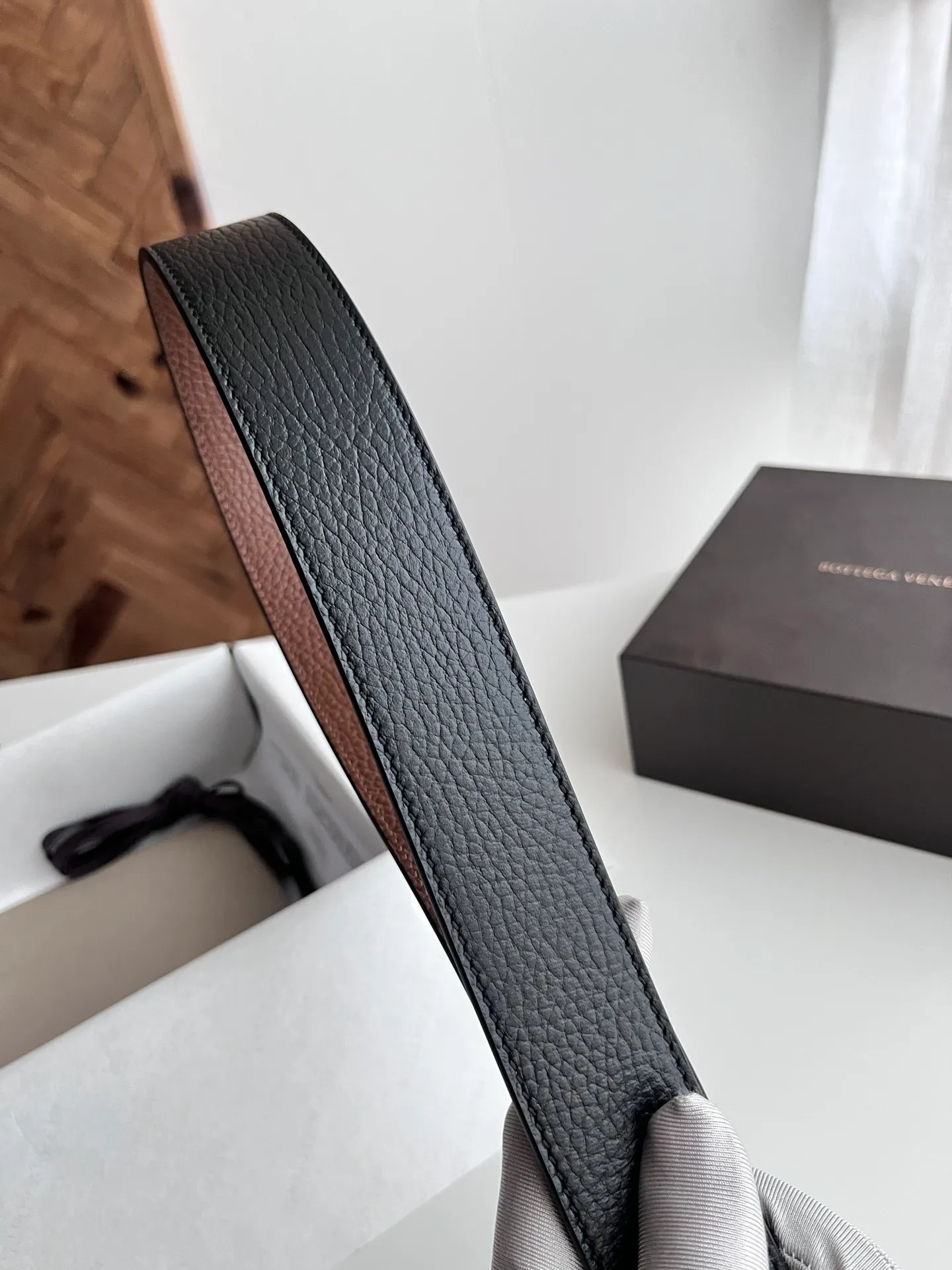 💰502💰Full set of packaging💰 💍Purchase level Bv⚡️🌹2025 latest men's flat belt, double-sided Italian pebbled calfskin with vacuum gun-colored pin buckle, logo on the side⚡️🌹Width 35MM
