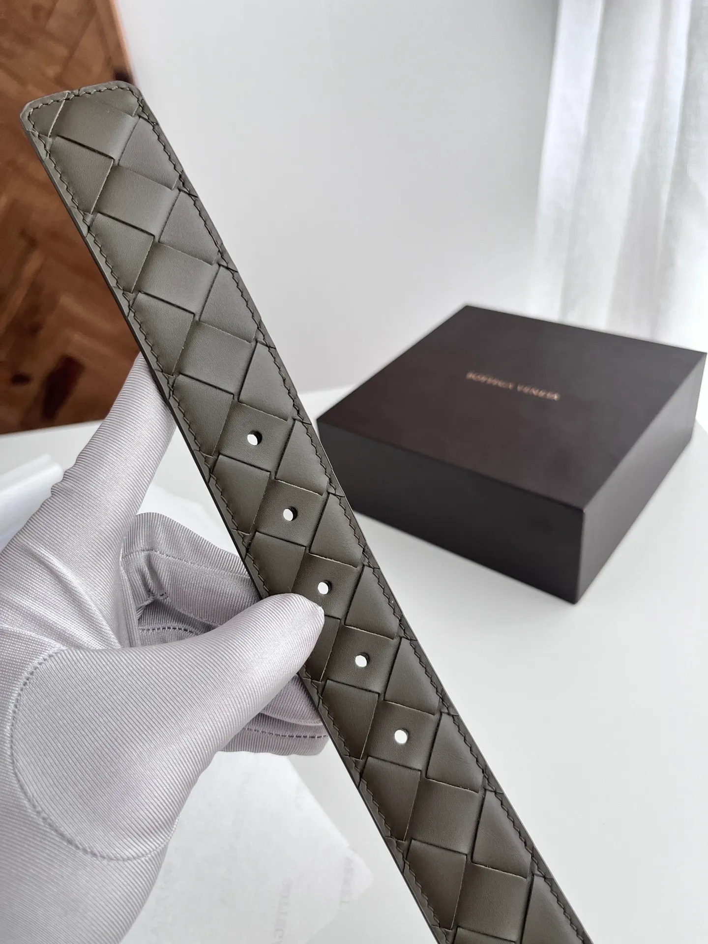 💰560💰Full package💰 💍Purchase level BV 2024 latest men's woven belt, double-sided, pure handmade intreccio large plaid weaving, double-sided Italian calfskin with slightly retro silver rotatable pin buckle, width 35MM