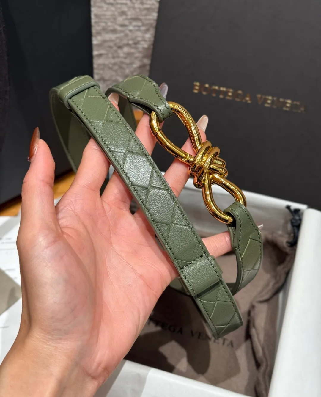 💰560💰Full package💰 💍Purchase level Bv⚡️🌹Andimo belt lntreciato braided leather belt metal knot buckle, hook closure, made of cowhide, lined cowhide, Muse brass finish. Width: 2.0cm
