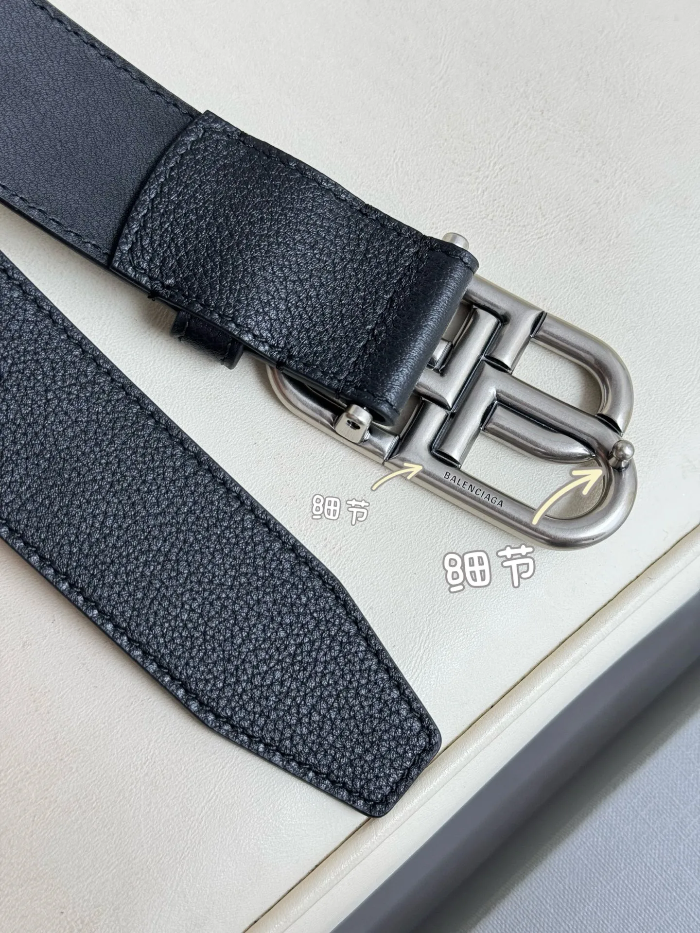 💰480💰Full package💰 💍Purchase level Balenciaga⚡️🌹Width 3.5cm It is a French luxury brand, as one of the most influential brands in the fashion industry⚡️🌹The designer originates from: urban fashion trend. Unique design style, made of imported calfskin⚡️🌹Paired with pure copper retro hardware, making it more attractive. A versatile product worth owning