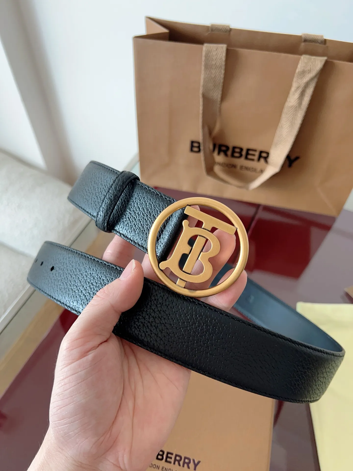 💰520💰Full package💰 💍Purchase grade "Burberry" Burberry🇬🇧British original leather, black full leather/The quality is beyond doubt. There is no better, only the best. Size 4.0cm