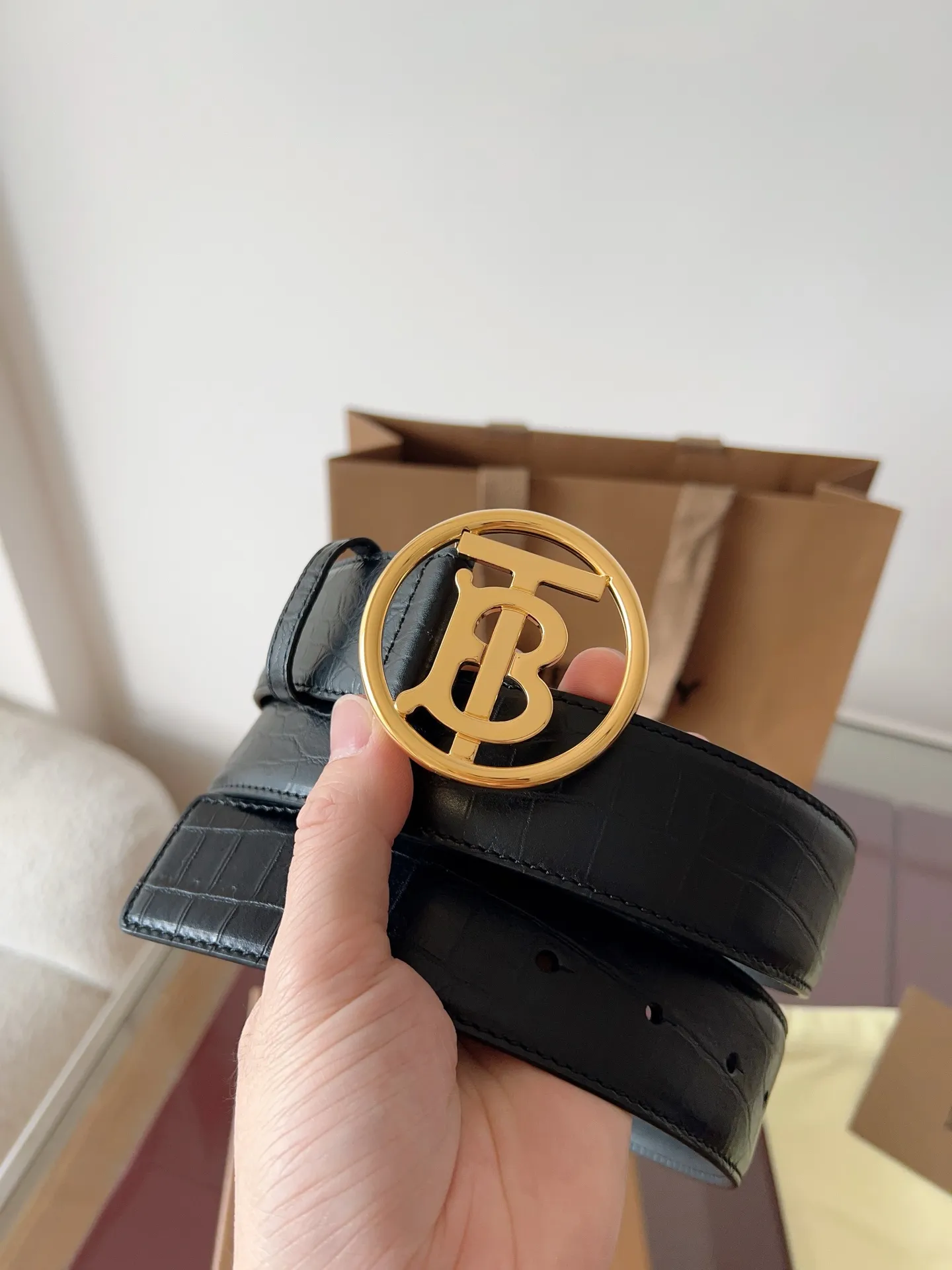 💰520💰Full package💰 💍Purchase grade "Burberry" Burberry🇬🇧British original leather, black full leather/The quality is beyond doubt. There is no better, only the best. Size 4.0cm