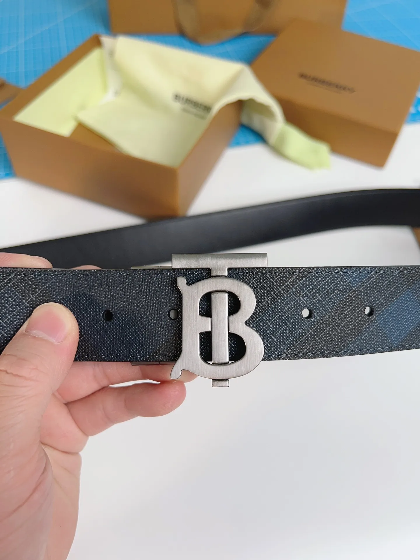 💰460💰Authentic packaging💰 💍Purchase grade "Burberry" Burberry🇬🇧British original leather, black cowhide. There is no doubt about the quality. There is no better, only the best. Size 3.5 cm