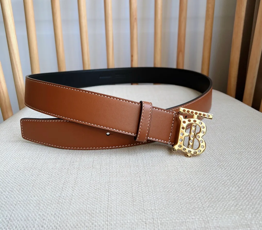 💰480💰Full package💰💍Purchasing-grade Burberry counters are newly available at the same time🎉🎉Pladium buckle with punched palladium-plated exclusive logo shape. Made of selected smooth leather. Width: 3.5cm. Refined and elegant, simple and elegant.