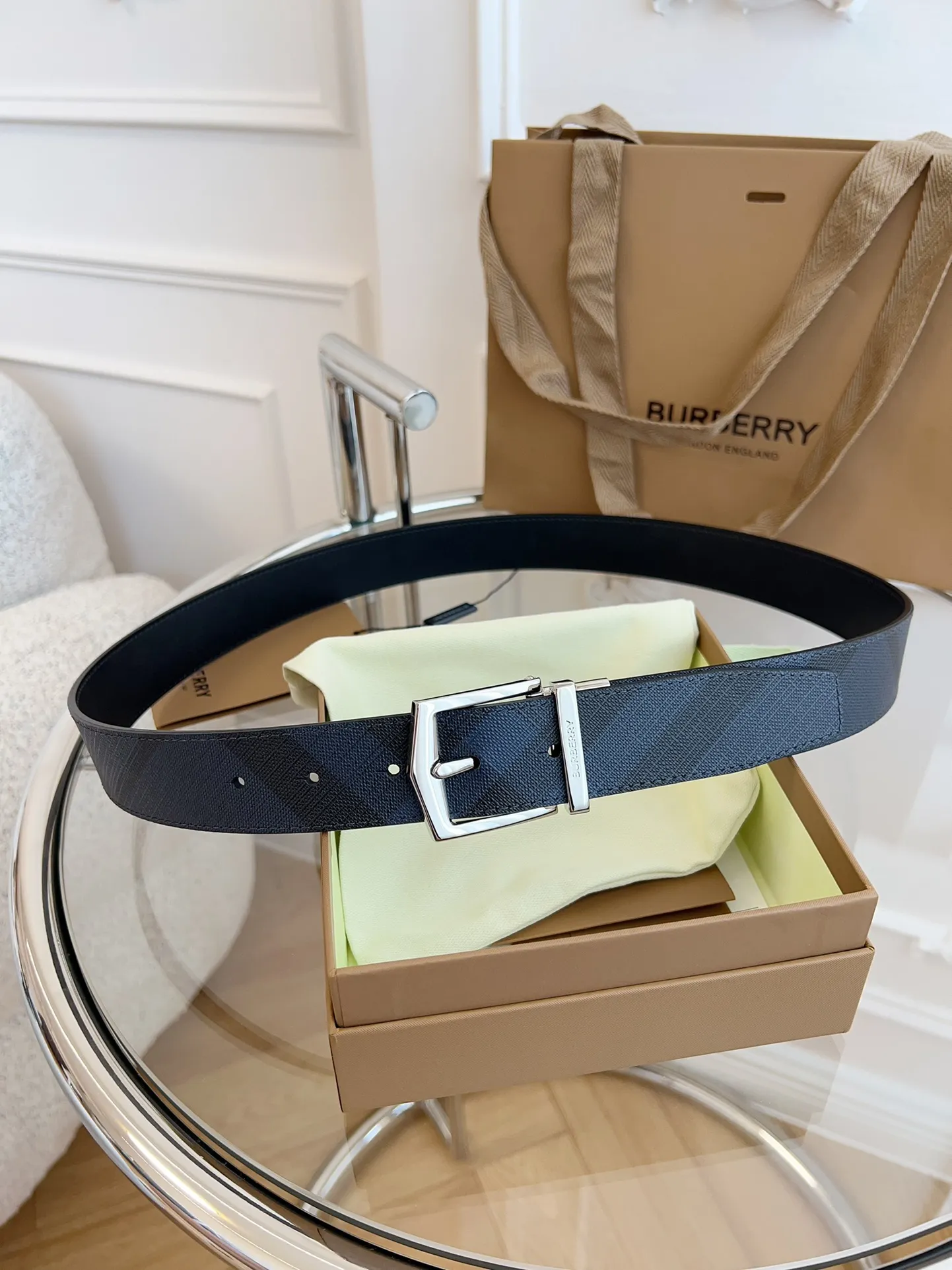 💰460💰Authentic packaging💰 💍purchase grade Burberry🇬🇧British original leather, plaid/black cowhide, quality is beyond doubt🌹No better, only the best🌹Size 3.5cm