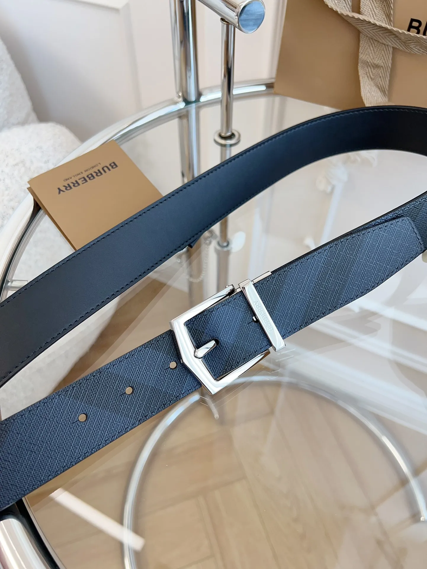 💰460💰Authentic packaging💰 💍purchase grade Burberry🇬🇧British original leather, plaid/black cowhide, quality is beyond doubt🌹No better, only the best🌹Size 3.5cm