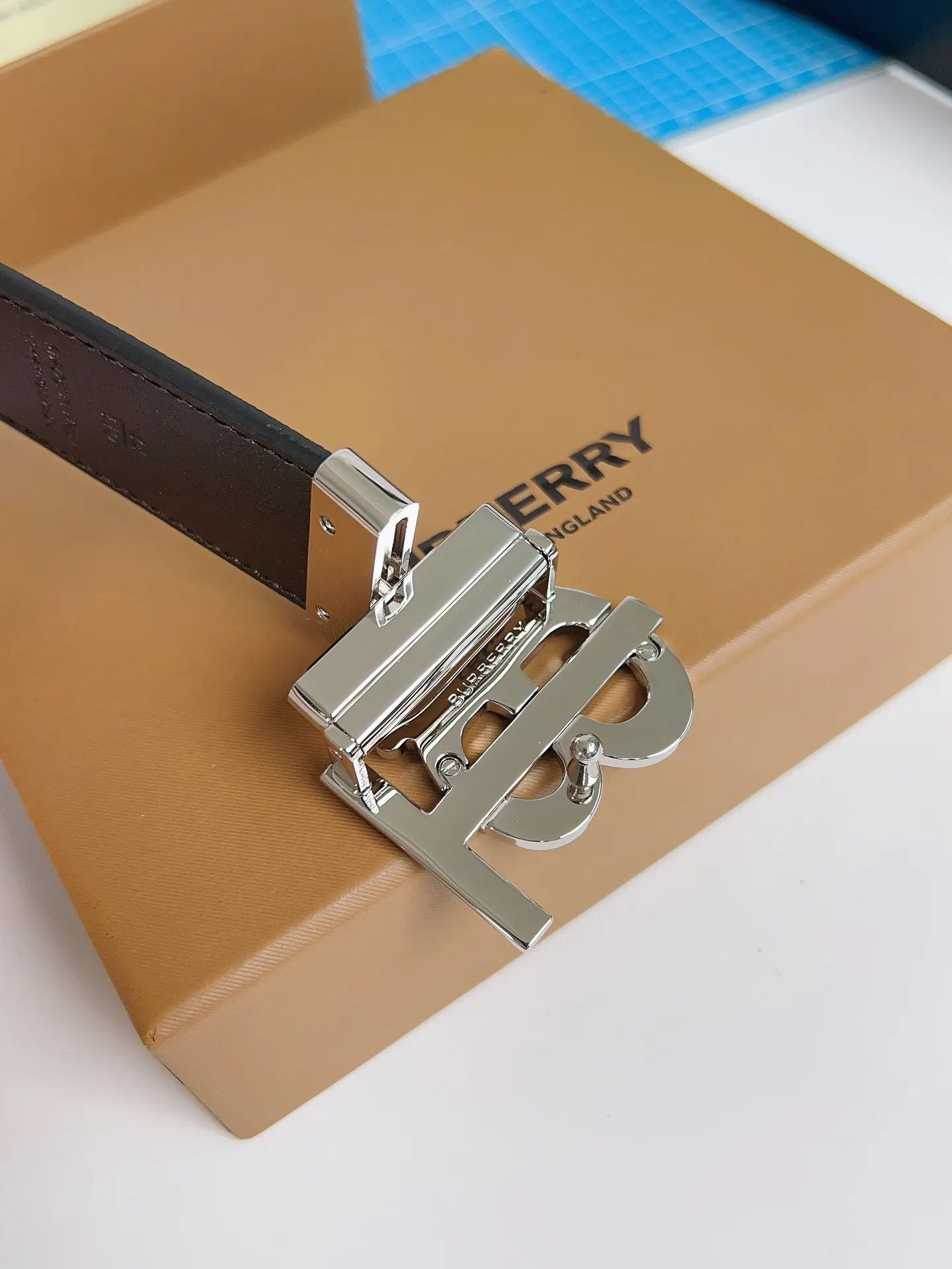 💰460💰Authentic packaging💰 💍Purchase grade "Burberry" Burberry🇬🇧British original leather, black cowhide. There is no doubt about the quality. There is no better, only the best. Size 3.5 cm