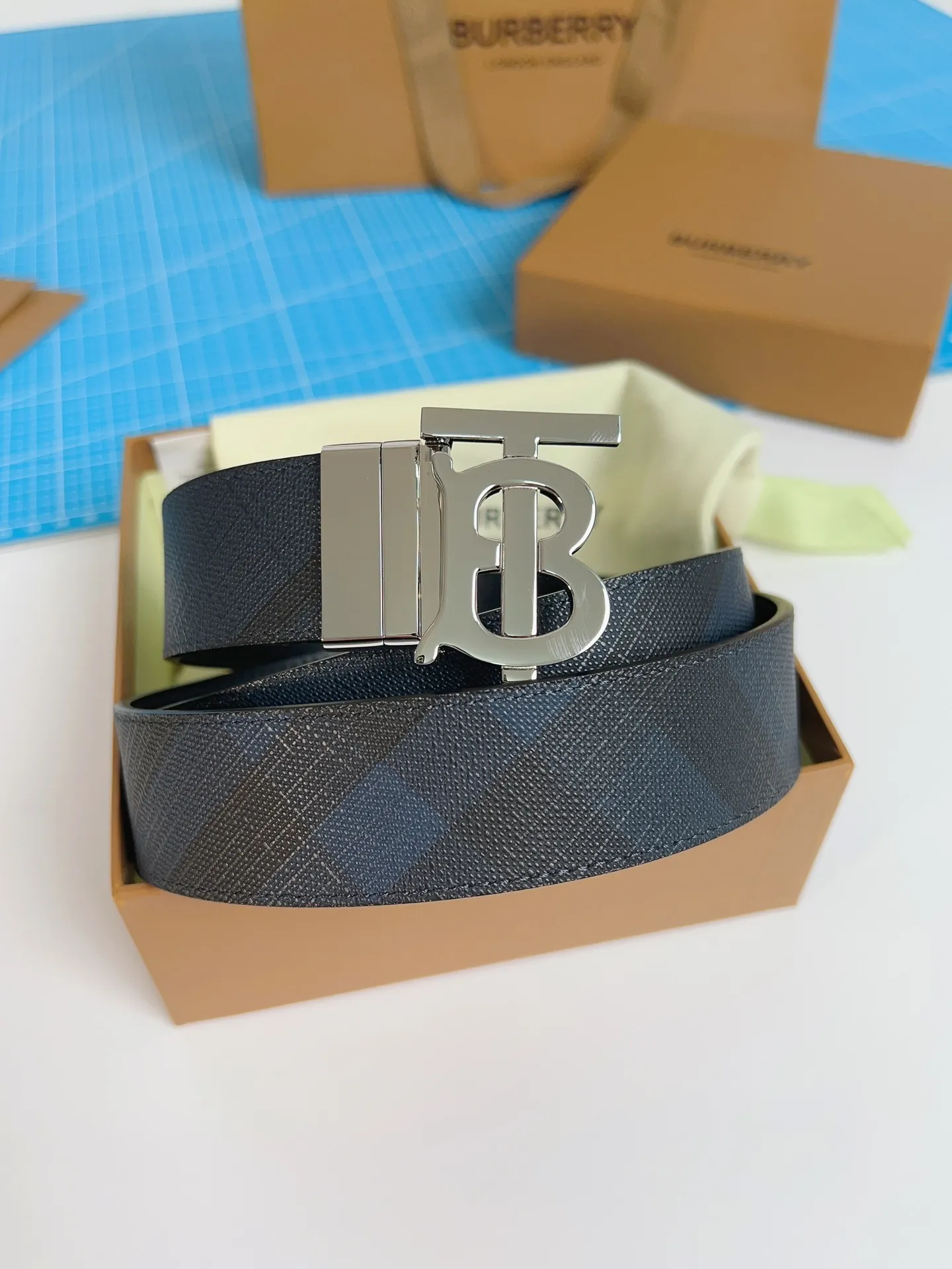 💰460💰Authentic packaging💰 💍Purchase grade "Burberry" Burberry🇬🇧British original leather, black cowhide. There is no doubt about the quality. There is no better, only the best. Size 3.5 cm