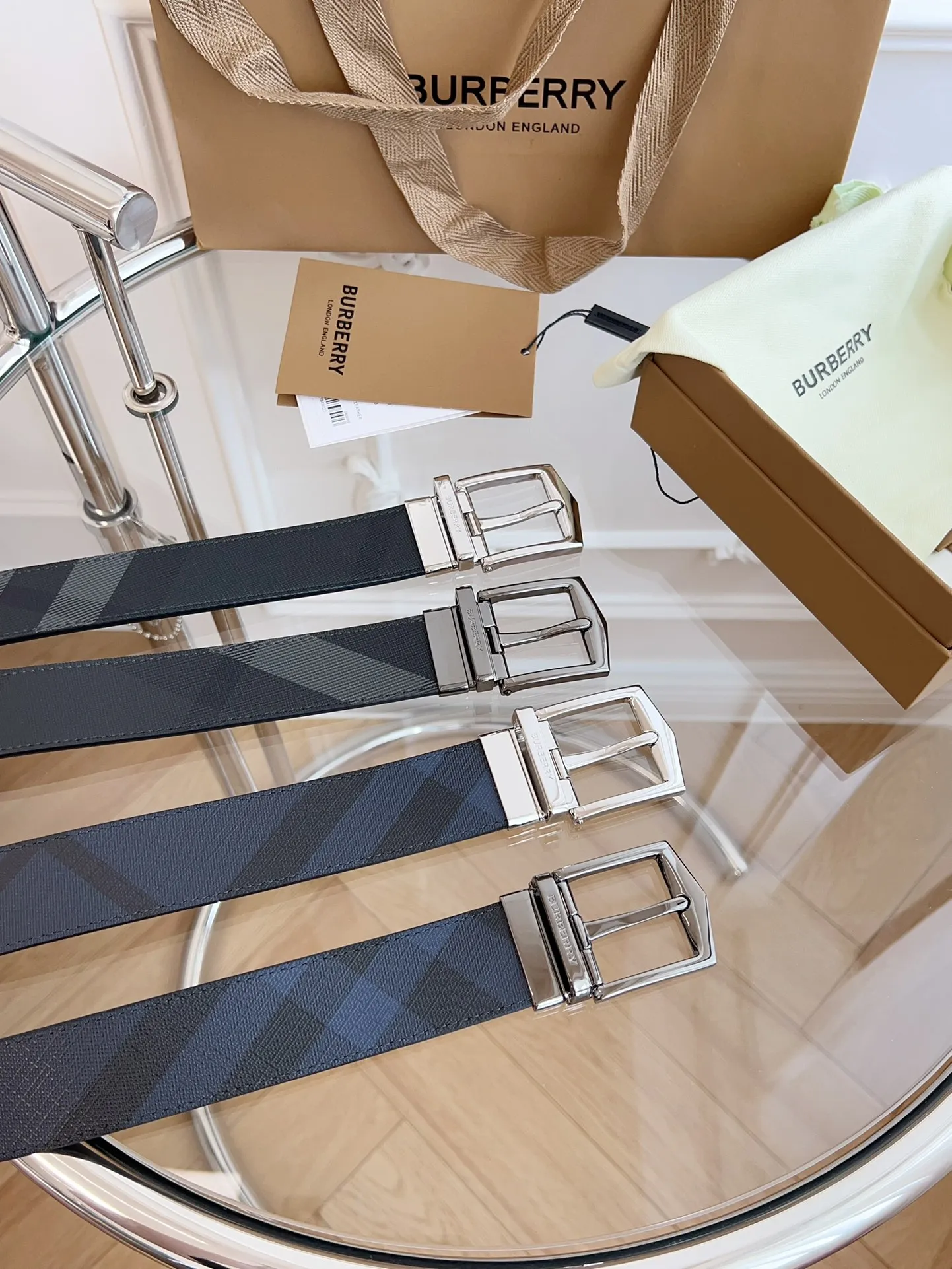 💰460💰Authentic packaging💰 💍purchase grade Burberry🇬🇧British original leather, plaid/black cowhide, quality is beyond doubt🌹No better, only the best🌹Size 3.5cm