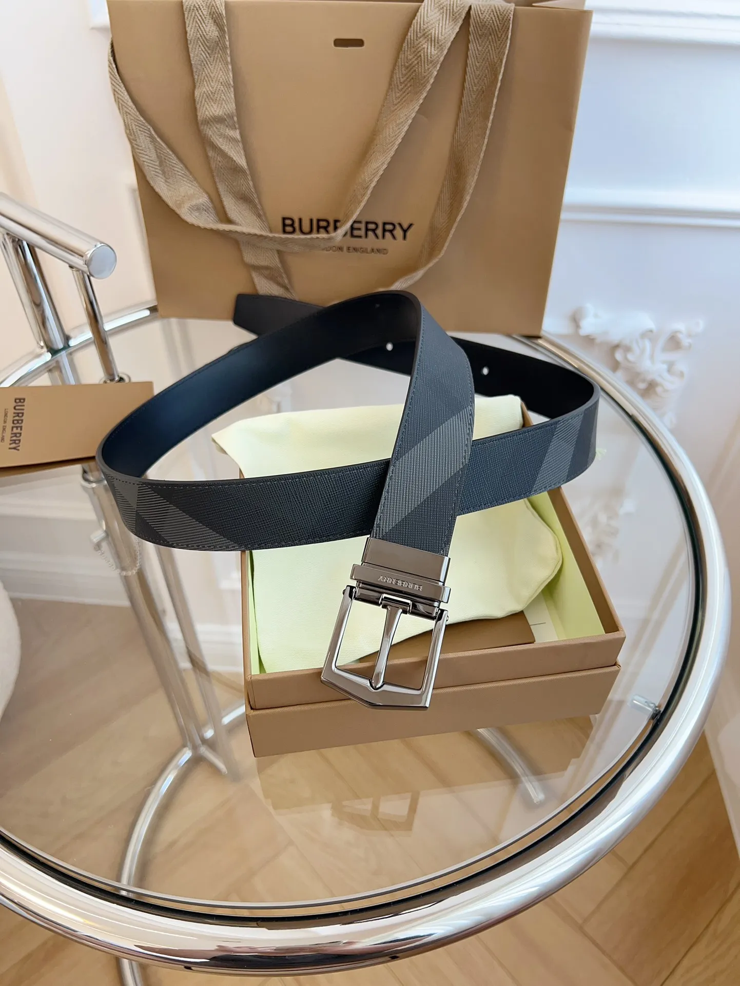 💰460💰Authentic packaging💰 💍purchase grade Burberry🇬🇧British original leather, plaid/black cowhide, quality is beyond doubt🌹No better, only the best🌹Size 3.5cm