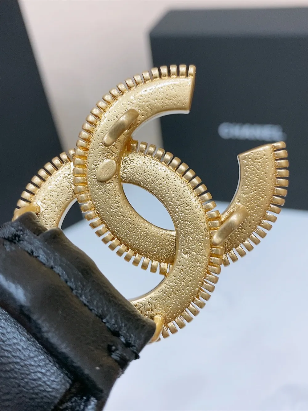💰520💰Full package💰 💍Purchase grade Chanel⚡️Glossy CC brass buckle. ⚡️Sheepskin elastic belt with excellent elasticity ⚡️3.0cm boutique, soft to the touch⚡️The code number includes buckle 70, 75, 80, 85, 90