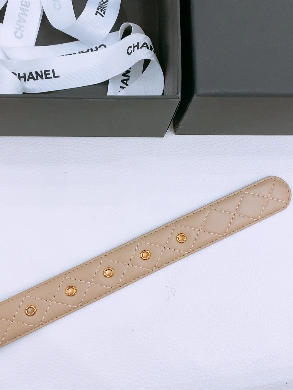 💰480💰Full package💰 💍Purchase level Chanel ⚡️🌹New women's belt Classic sheepskin leather double C buckle⚡️🌹The golden double C buckle is the iconic design of Chanel. The black belt is simple and elegant. It can be easily controlled whether it is daily wear or formal occasions⚡️🌹Width 3.0cm