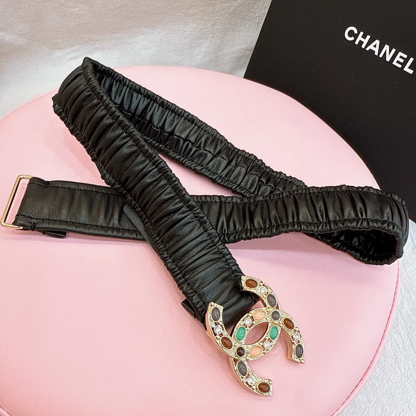 💰440💰Full package💰 💍Purchasing level Chanel⚡️🌹cc color cat stone rhinestone resin brass logo buckle calfskin silver metal and gold metal 3.0cm high quality elastic versatile elegant code number including buckle S=65cm total length (available 75, 80, 85) M=70cm L =75cm XL=80cm, one size can be used in 3 to 4 sizes!