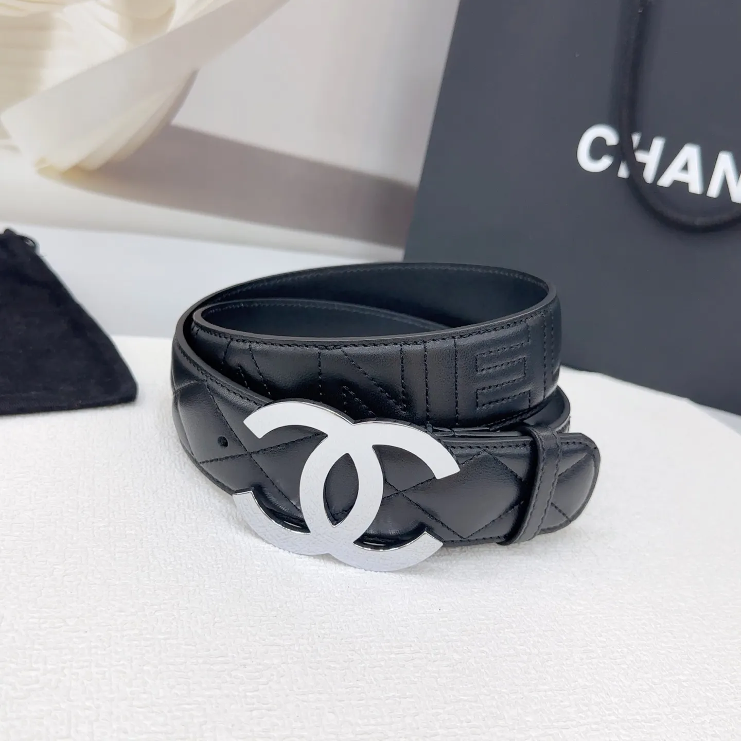 💰520💰Full package💰 💍Purchasing-grade Chanel belt⚡️🌹4.0cm double-sided first-layer sheepskin⚡️🌹Length.75.80.85.90.95.100.105 Euro⚡️🌹Customized original mold with copper hardware buckle