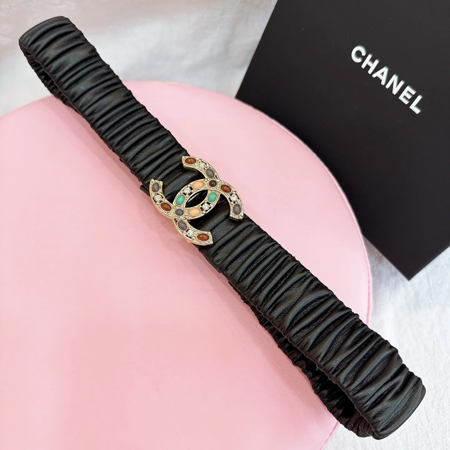💰440💰Full package💰 💍Purchasing level Chanel⚡️🌹cc color cat stone rhinestone resin brass logo buckle calfskin silver metal and gold metal 3.0cm high quality elastic versatile elegant code number including buckle S=65cm total length (available 75, 80, 85) M=70cm L =75cm XL=80cm, one size can be used in 3 to 4 sizes!