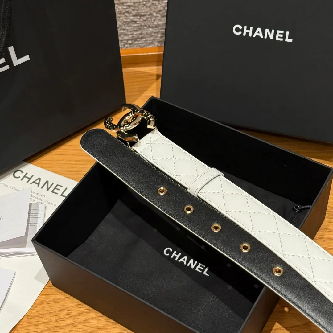 💰460💰Full package💰 💍Purchase level Chanel ⚡️🌹New women's belt, classic metal double C letter logo, made of rhombus sheepskin, the sheepskin texture is super soft, the hardware buckle is very well made, shows the waist shape, very versatile, looks great with skirts, windbreakers and jeans. ⚡️🌹Width 3.0cm