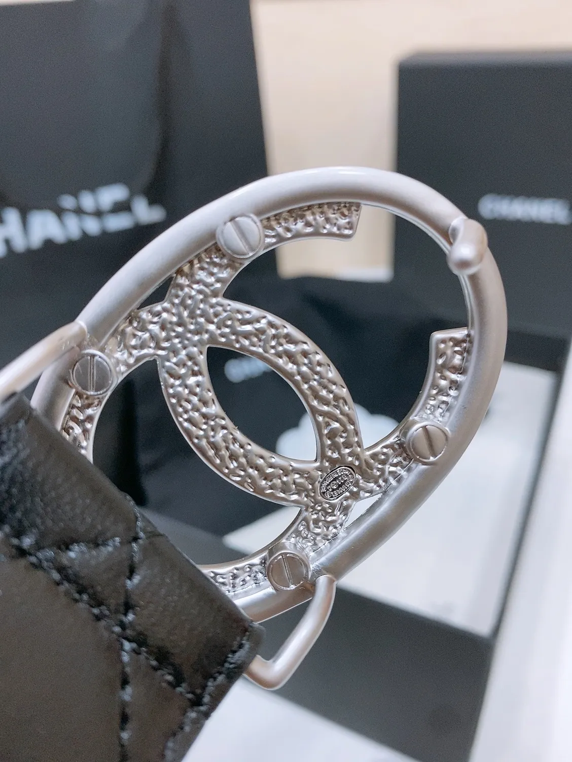 💰560💰Full package💰 💍Purchasing level Grandma 4.0cm⚡️🌹Chanel 24cc logo buckle⚡️🌹Brass metal imported lambskin rhombus belt body⚡️🌹First-layer cowhide bottom soft to the touch and delicate 3.8cm