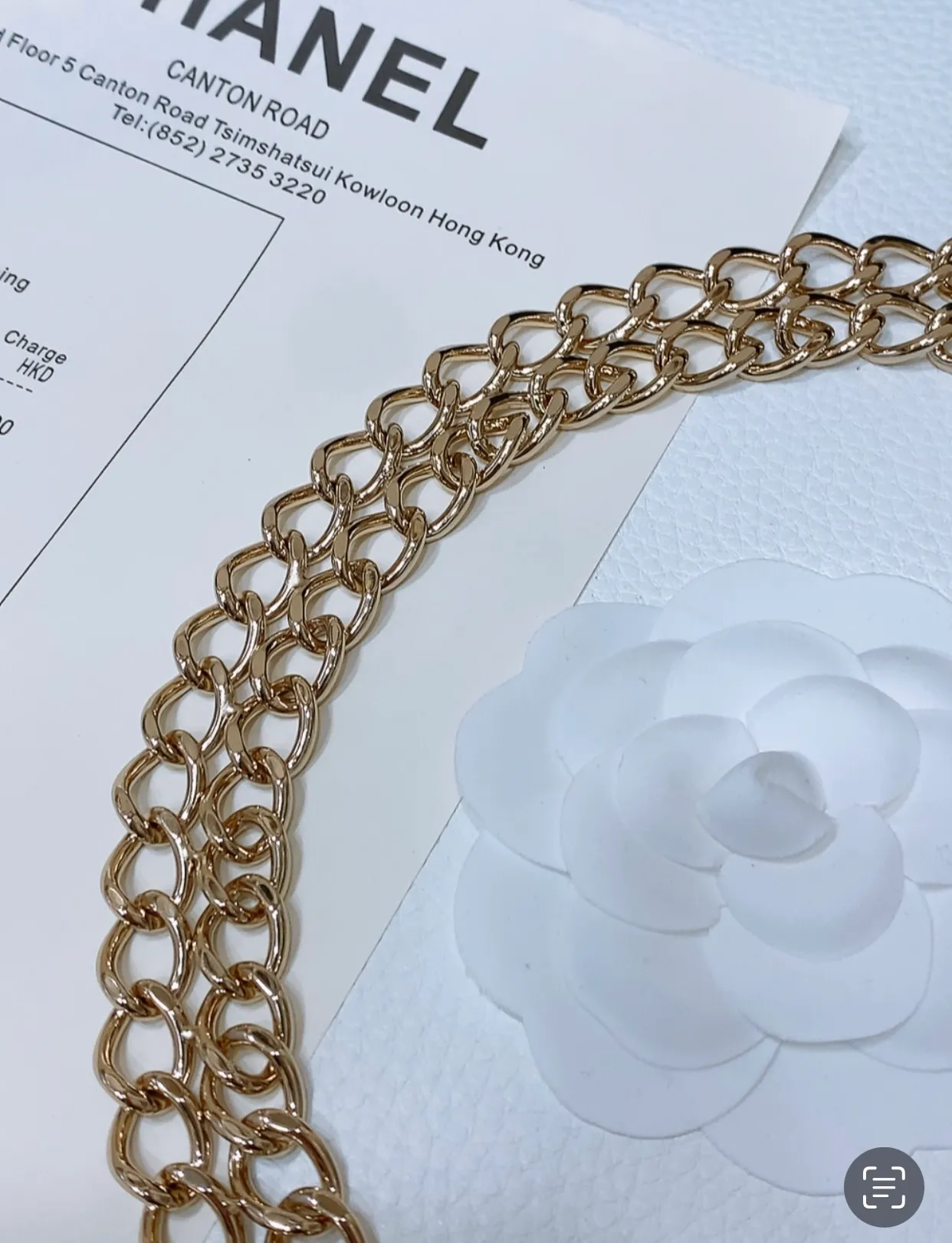 💰560💰Full package💰 💍Purchase level Chanel⚡️🌹25 early spring chain belt, metal and resin black and white⚡️🌹CC classic logo hollow mark, light gold metal⚡️🌹One size fits all