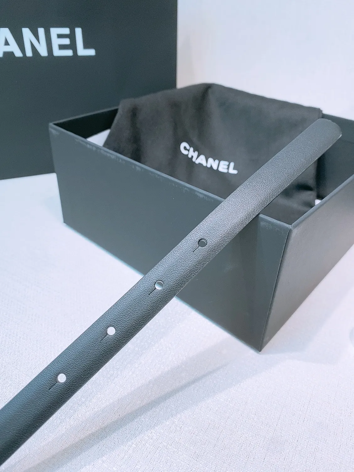 💰440💰Full package💰 💍Purchase level Chanel ⚡️🌹New narrow double-sided belt Chanel classic double-sided belt, made of high-quality calfskin, more suitable for summer, suitable for matching pants and skirts, very versatile 👍, the overall details are very surprising, full of design 👍🏻 Width: 15 mm