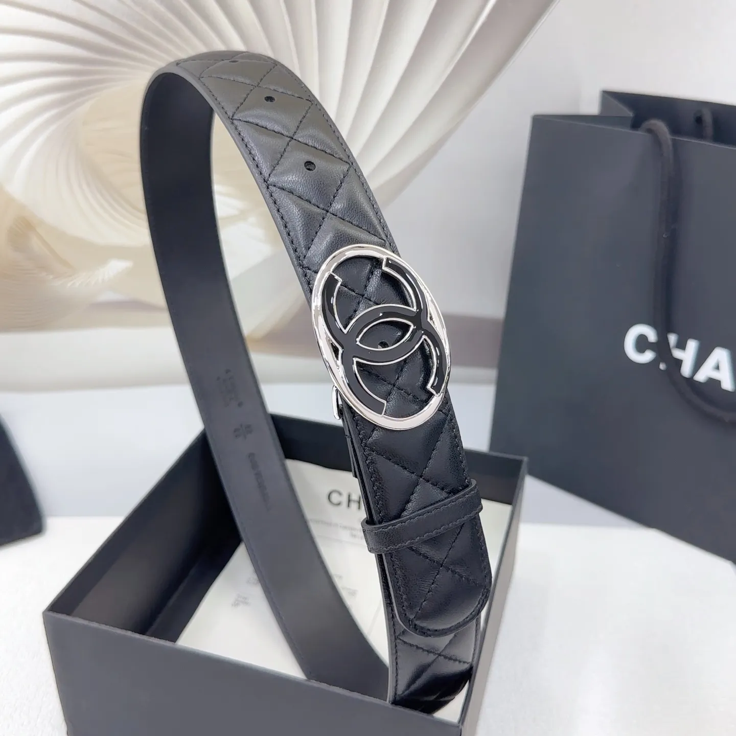 💰520💰Full package💰 💍Purchasing-grade Chanel belt⚡️🌹4.0cm double-sided first-layer sheepskin⚡️🌹Length.75.80.85.90.95.100.105 Euro⚡️🌹Customized original mold with copper hardware buckle