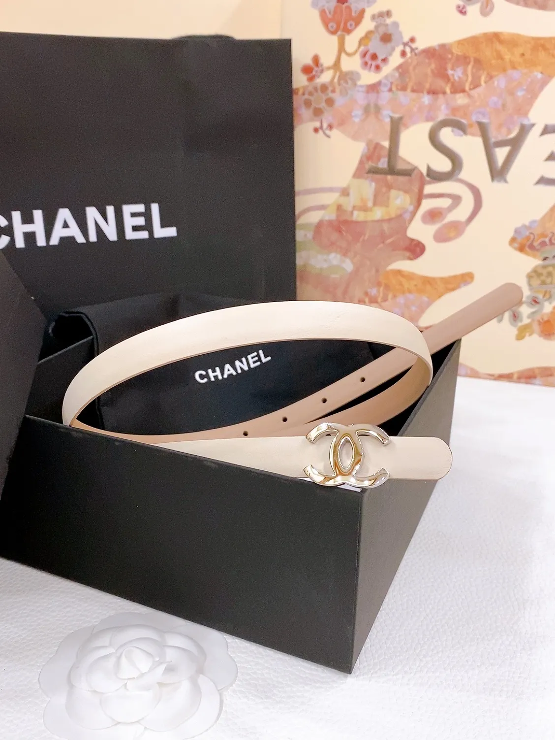 💰440💰Full package💰 💍Purchase level Chanel⚡️🌹Classic double C belt Classic double C belt, braided hardware and calfskin belt body⚡️🌹Perfect texture, simply the finishing touch in spring, belt diameter and width 1.5cm⚡️🌹
