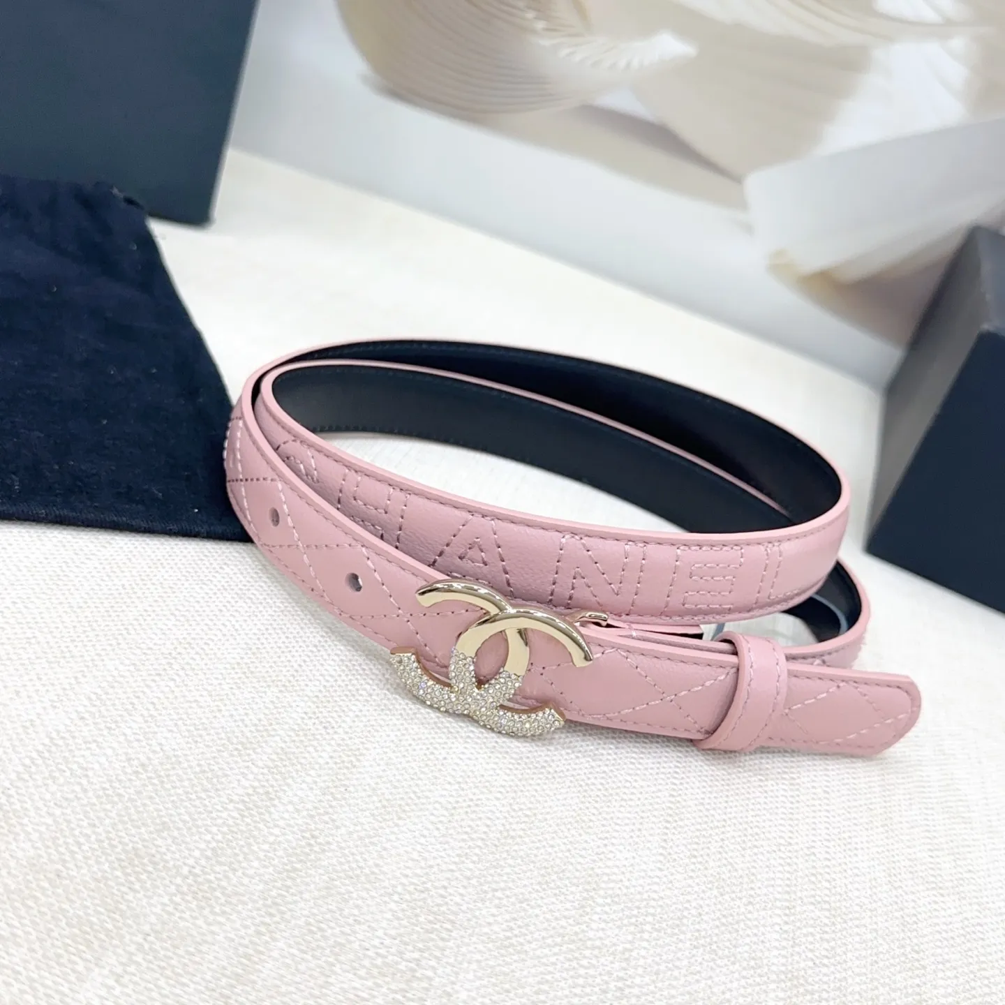 💰480💰Full package💰 💍Purchase grade Chanel⚡️🌹Ladies belt Width 2.0 size double-sided first layer cowhide⚡️🌹Length: 75-100 Euro Premium copper hardware buckle original mold customization High quality