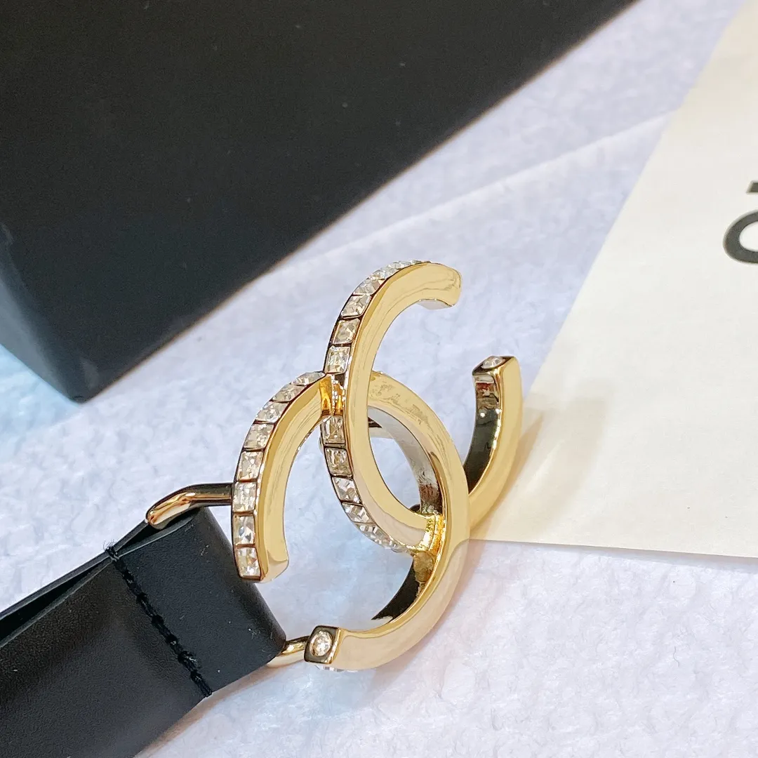 💰460💰Authentic packaging💰 💍purchasing grade Chanel🌹23p CC rhinestones, gold and silver logo buckle🌹Imported fetal cowhide belt🌹2.0cm boutique, exquisite and elegant