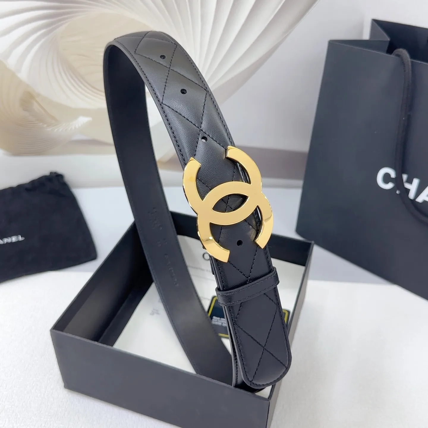 💰520💰Full package💰 💍Purchasing-grade Chanel belt⚡️🌹4.0cm double-sided first-layer sheepskin⚡️🌹Length.75.80.85.90.95.100.105 Euro⚡️🌹Customized original mold with copper hardware buckle