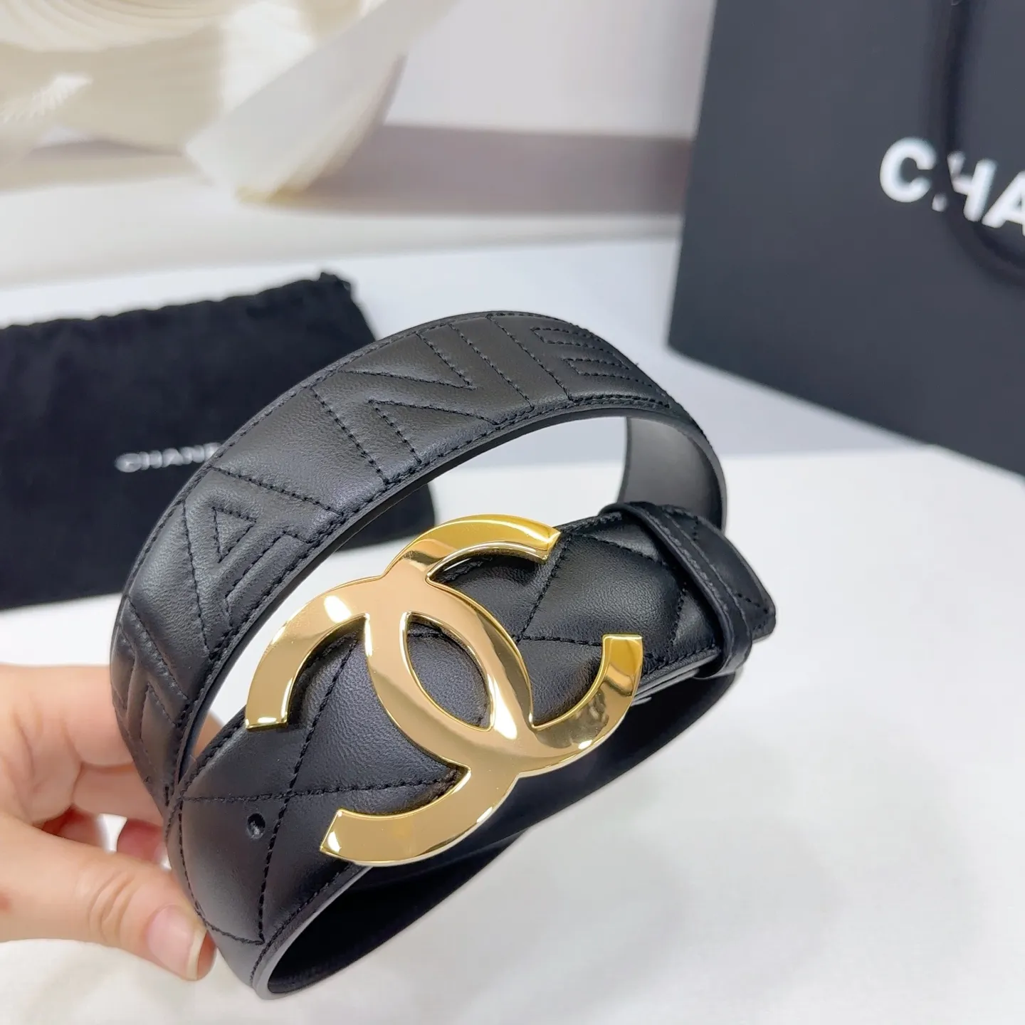 💰520💰Full package💰 💍Purchasing-grade Chanel belt⚡️🌹4.0cm double-sided first-layer sheepskin⚡️🌹Length.75.80.85.90.95.100.105 Euro⚡️🌹Customized original mold with copper hardware buckle