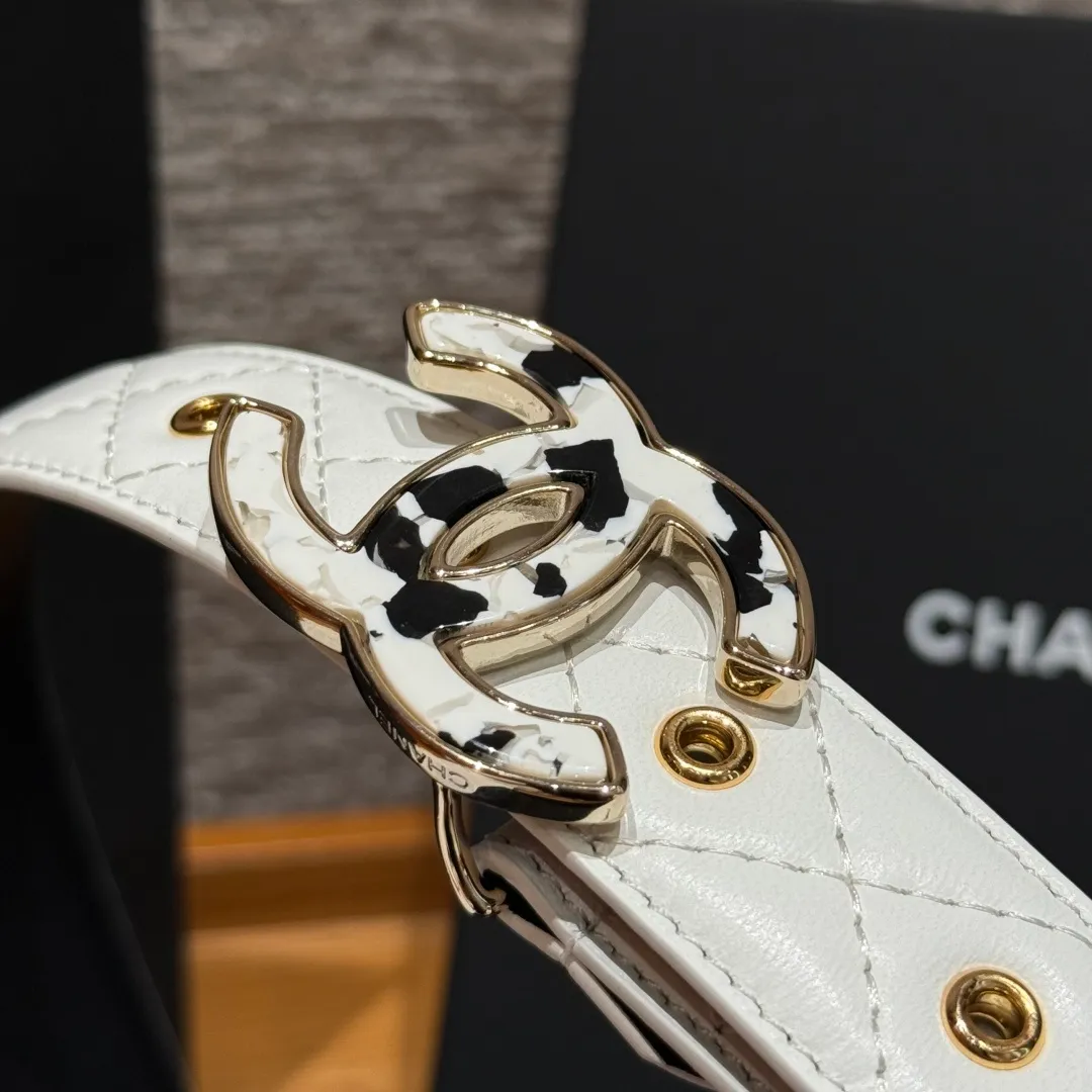 💰460💰Full package💰 💍Purchase level Chanel ⚡️🌹New women's belt, classic metal double C letter logo, made of rhombus sheepskin, the sheepskin texture is super soft, the hardware buckle is very well made, shows the waist shape, very versatile, looks great with skirts, windbreakers and jeans. ⚡️🌹Width 3.0cm