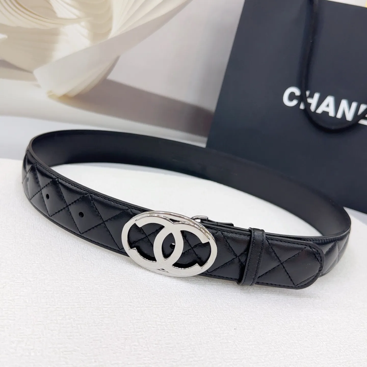 💰520💰Full package💰 💍Purchasing-grade Chanel belt⚡️🌹4.0cm double-sided first-layer sheepskin⚡️🌹Length.75.80.85.90.95.100.105 Euro⚡️🌹Customized original mold with copper hardware buckle