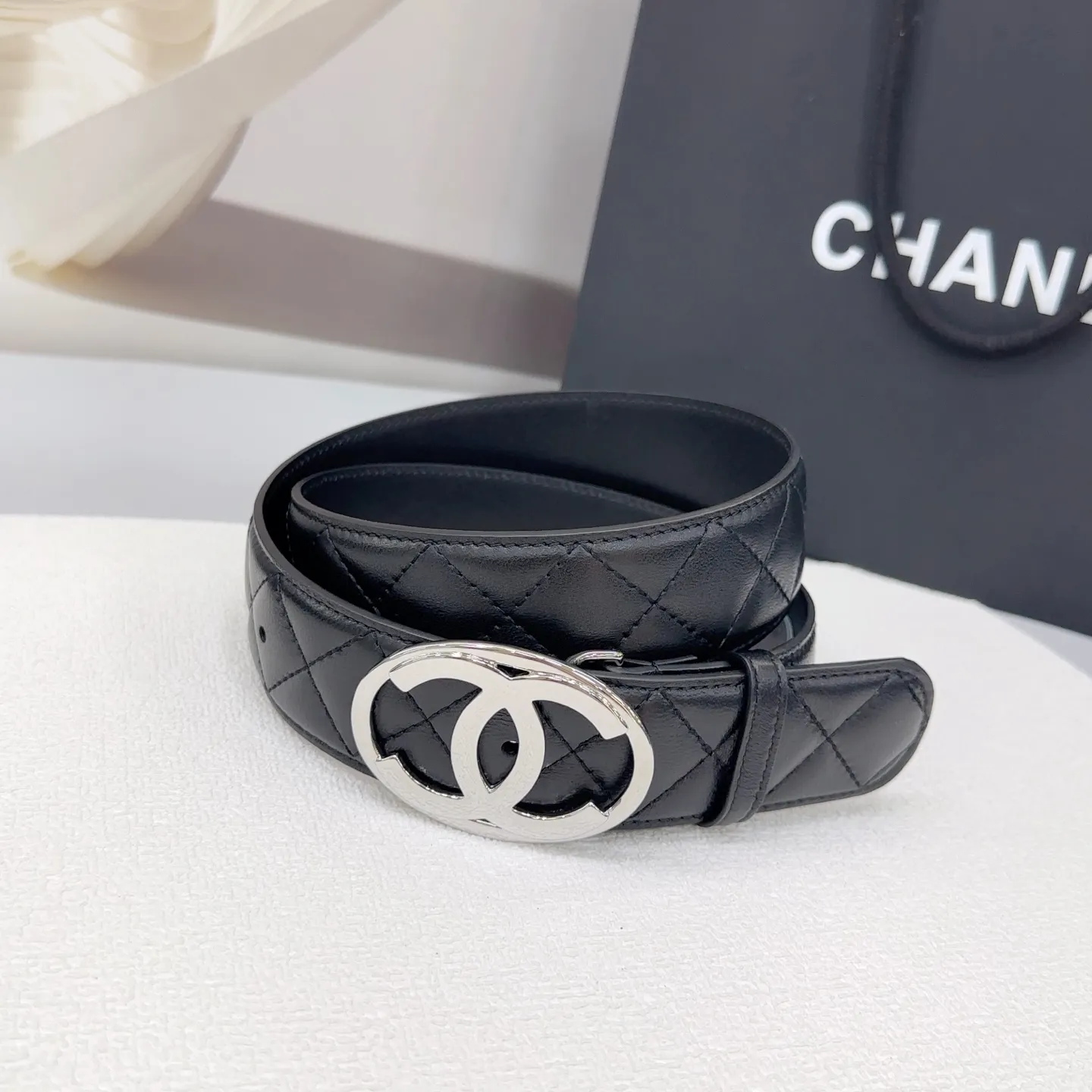 💰520💰Full package💰 💍Purchasing-grade Chanel belt⚡️🌹4.0cm double-sided first-layer sheepskin⚡️🌹Length.75.80.85.90.95.100.105 Euro⚡️🌹Customized original mold with copper hardware buckle