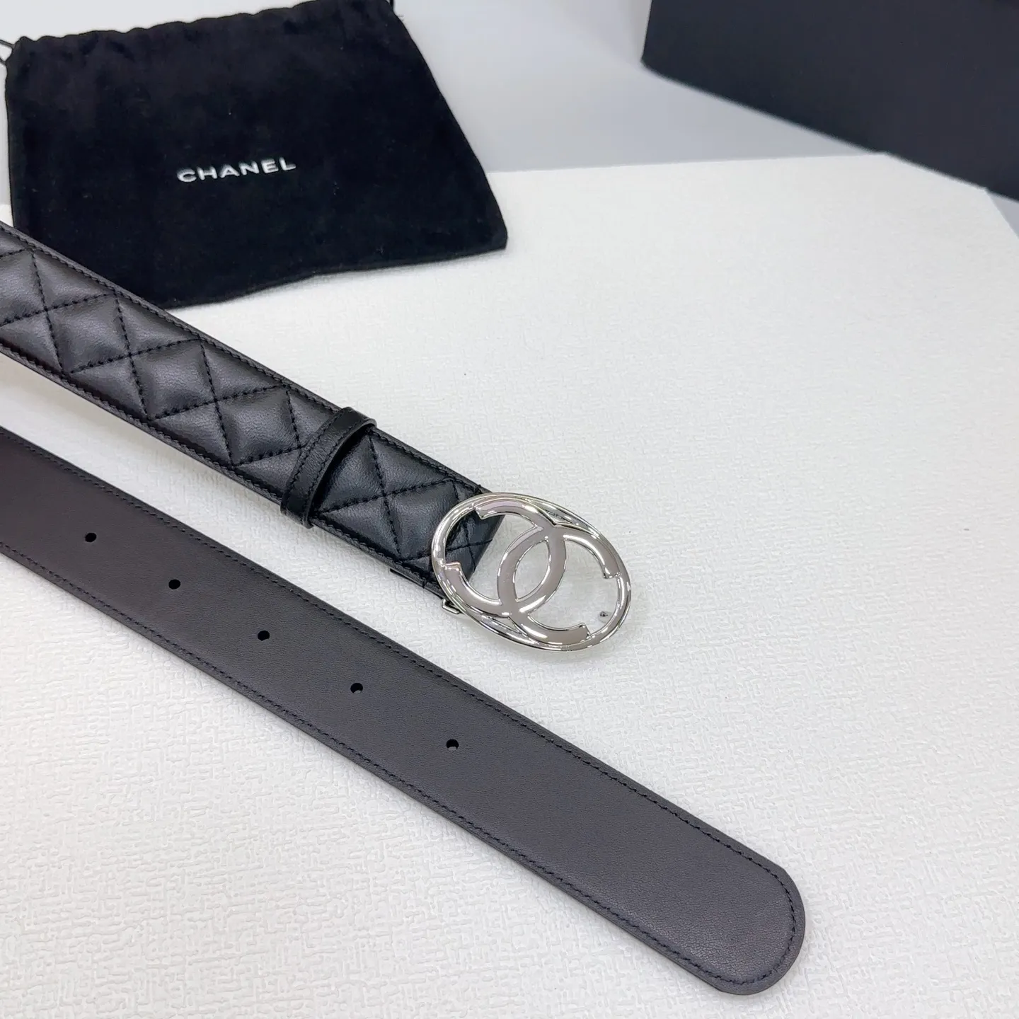 💰520💰Full package💰 💍Purchasing-grade Chanel belt⚡️🌹4.0cm double-sided first-layer sheepskin⚡️🌹Length.75.80.85.90.95.100.105 Euro⚡️🌹Customized original mold with copper hardware buckle