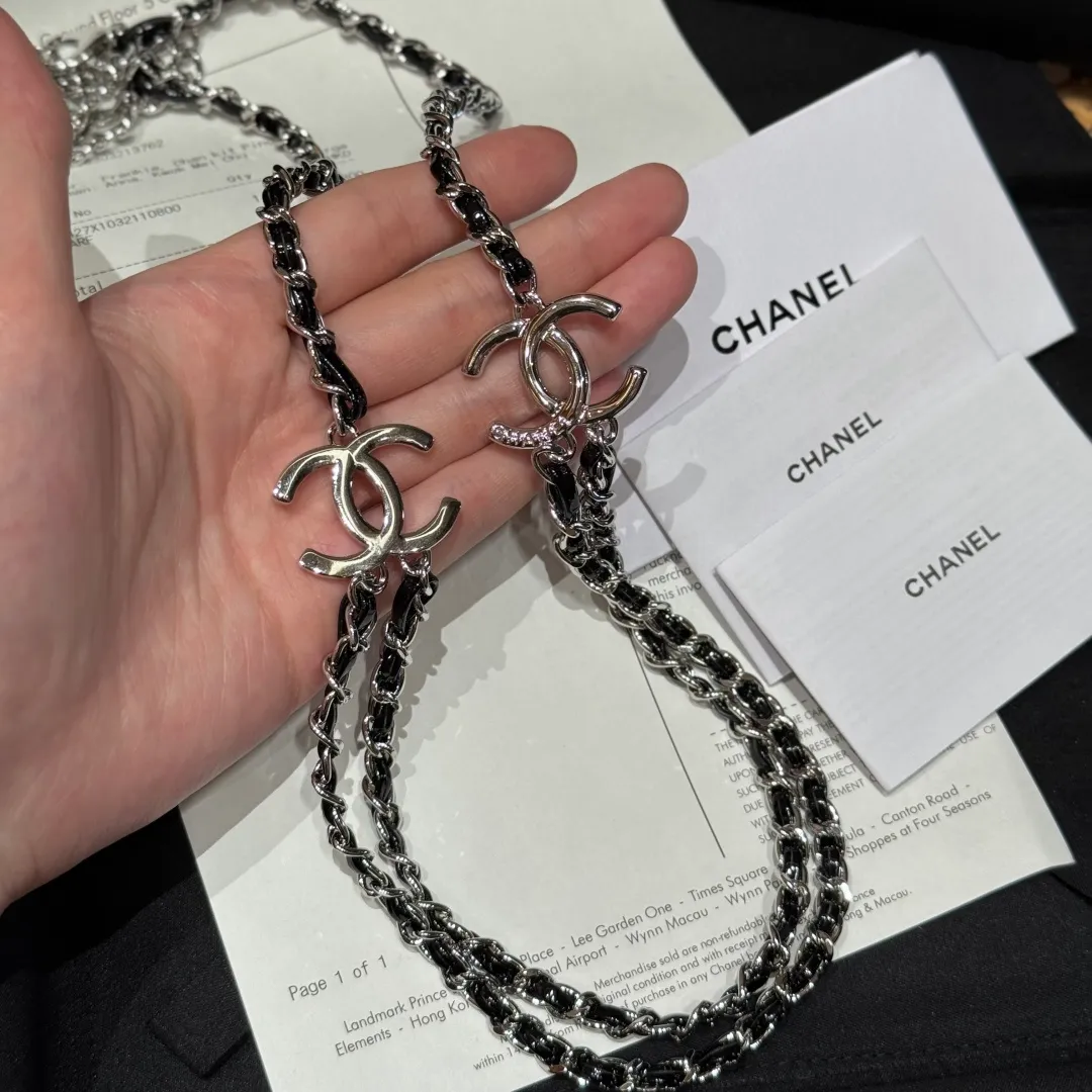 💰520💰Full package💰 💍Purchasing-grade Chanel women's waist chain, classic leather chain⛓️, letter chain belt, as a decorative belt, using the most classic logo and letter design, using leather design, very versatile with jeans and dresses.