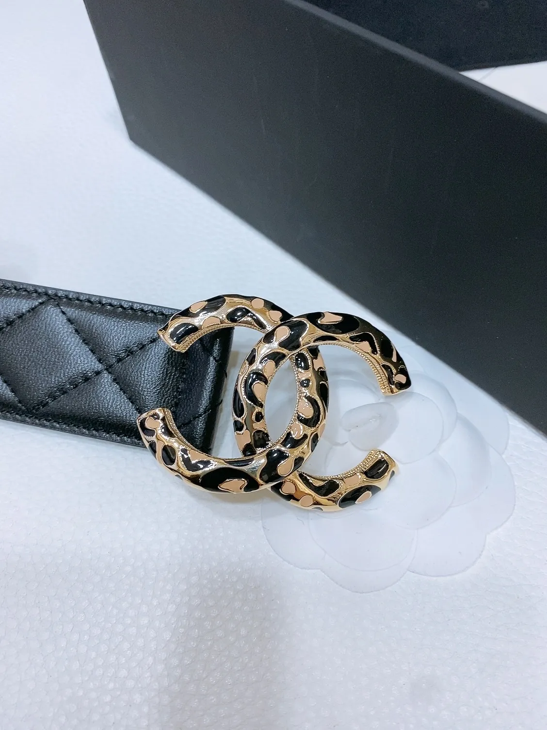 💰560💰Full package💰 💍Purchasing level Grandma 4.0cm⚡️🌹Chanel 24cc logo buckle⚡️🌹Brass metal imported lambskin rhombus belt body⚡️🌹First-layer cowhide bottom soft to the touch and delicate 3.8cm