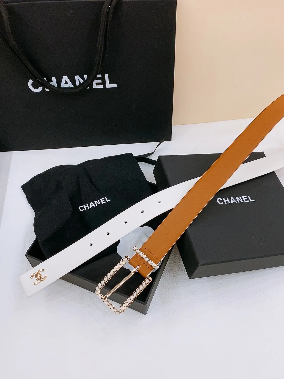 💰480💰Full package💰 💍Purchase level Chanel⚡️🌹Twisted twist pin buckle New design flip pin buckle with imported fetal cowhide belt⚡️🌹Soft touch and full texture Tail CC metal embellishment⚡️🌹Width 3.0cm