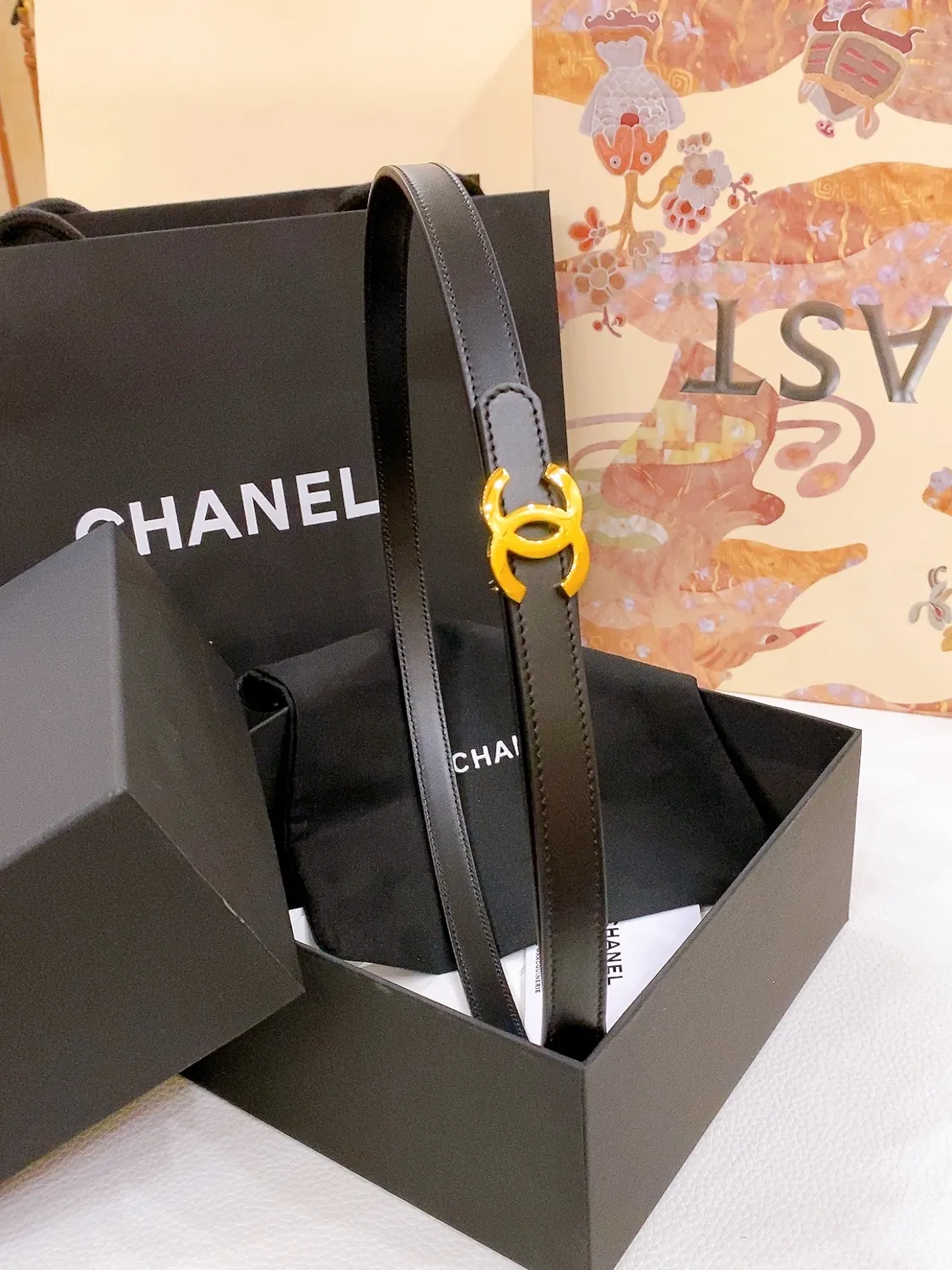 💰440💰Full package💰 💍Purchase level Chanel⚡️🌹Classic double C belt Classic double C belt, braided hardware and calfskin belt body⚡️🌹Perfect texture, simply the finishing touch in spring, belt diameter and width 1.5cm⚡️🌹