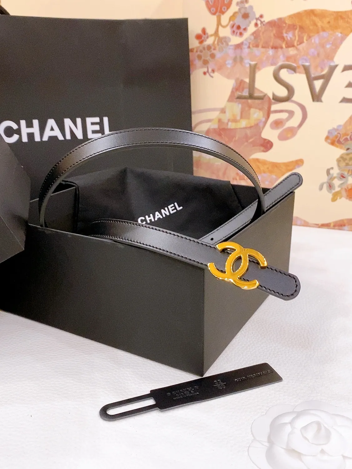 💰440💰Full package💰 💍Purchase level Chanel⚡️🌹Classic double C belt Classic double C belt, braided hardware and calfskin belt body⚡️🌹Perfect texture, simply the finishing touch in spring, belt diameter and width 1.5cm⚡️🌹