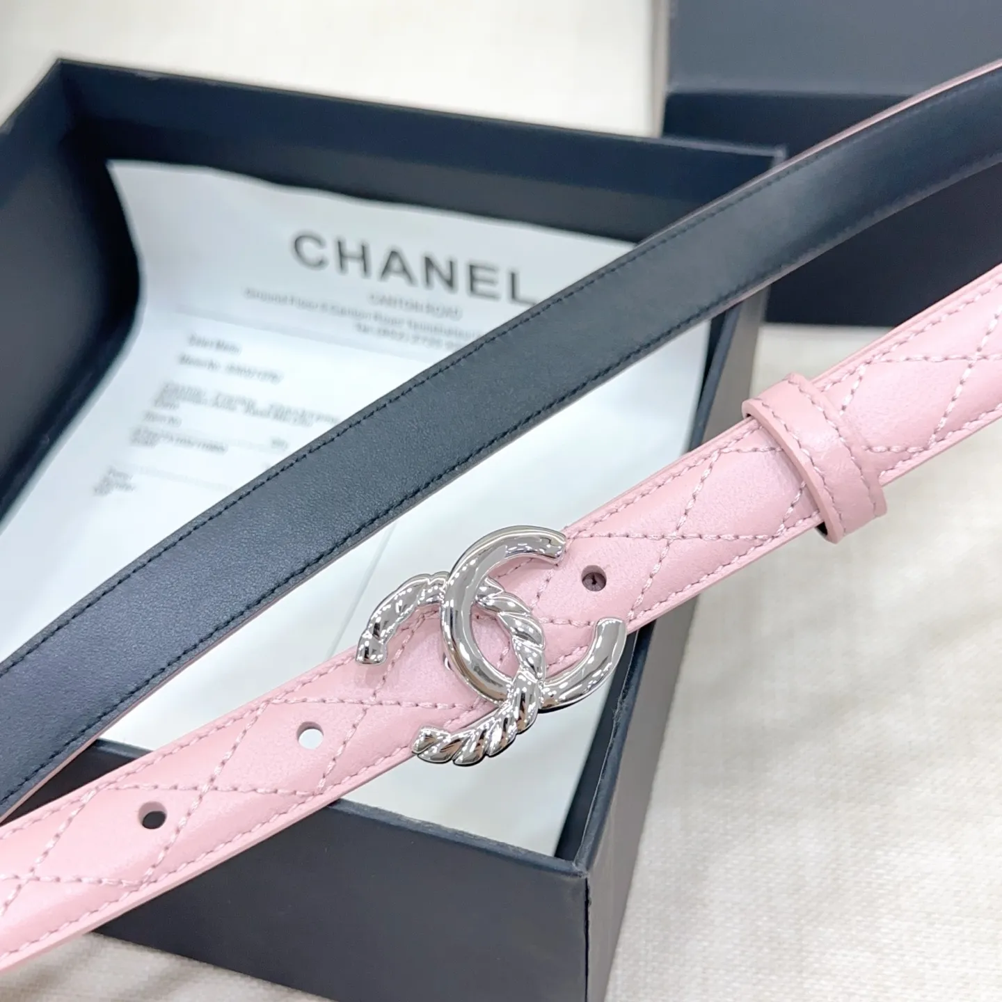 💰480💰Full package💰 💍Purchase grade Chanel⚡️🌹Ladies belt Width 2.0 size double-sided first layer cowhide⚡️🌹Length: 75-100 Euro Premium copper hardware buckle original mold customization High quality