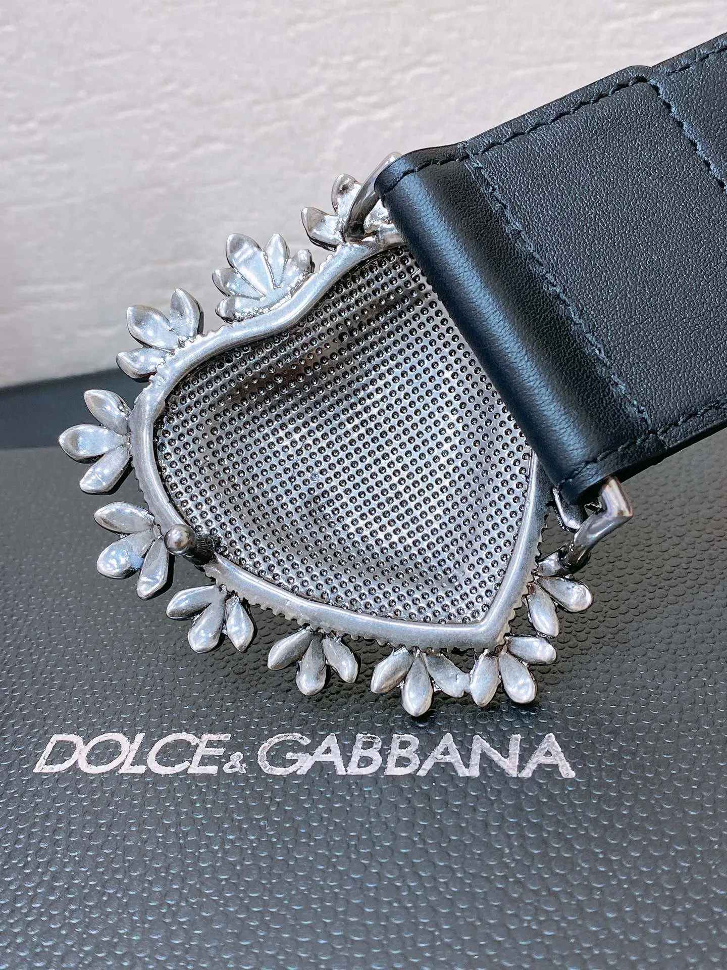 💰560💰Full package💰 💍Purchase grade DG Dolce & Gabbana, DG rhinestone logo love calfskin belt • Point buckle opening and closing below the buckle, imported original patent leather fabric black cowhide with DG simple buckle, fashionable and versatile 5.0cm
