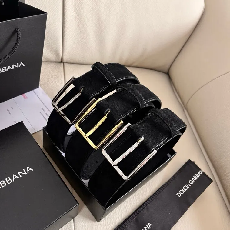 💰460💰Full package💰 💍Purchase level Dolce & Gabbana DG⚡️🌹4.0cm wide new nubuck leather Re-Edition fashion show is a dreamy journey back to the origin of the brand, where the past and the present meet, interpreting archive items from an innovative perspective