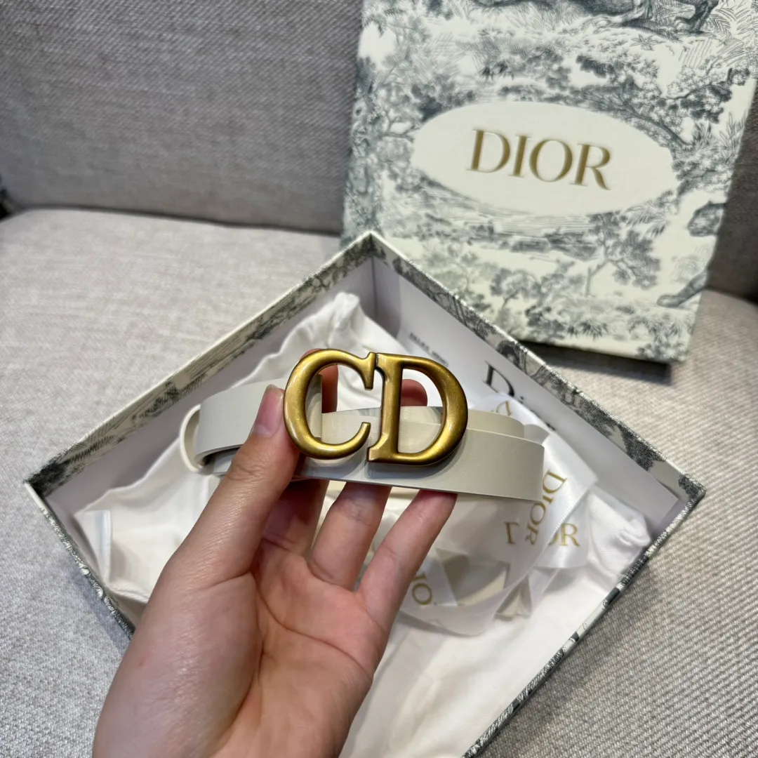 💰420💰Full set of packaging💰 💍Purchasing-grade Dior series⚡️High-end quality cowhide, imported first-layer cowhide and base leather matching⚡️Leather version genuine mold opening, buckle head palladium-plated fine pure copper buckle⚡️Width 2.0cm, high-definition real photo