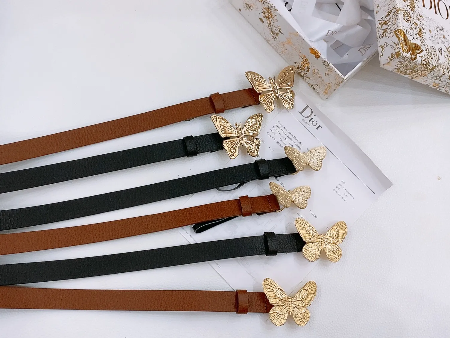 💰440💰Full package💰 💍Purchase level Dior Saddle Belt Brass hardware Double-sided saddle belt Grained cowhide surface and smooth cowhide bottom Soft and delicate feel Belt 2.0cm