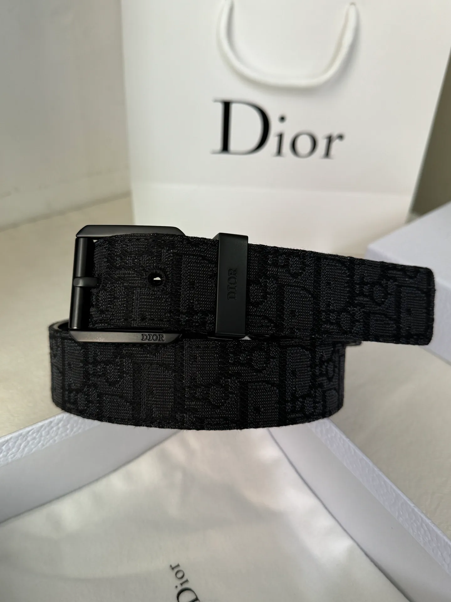 💰480💰Full package💰 💍Purchase level Dior⚡️🌹Black and beige DIOR OBLIQUE print and black cowhide lychee bottom⚡️🌹Exquisite metal pin buckle. Simple, fashionable, super stylish and versatile⚡️🌹High quality