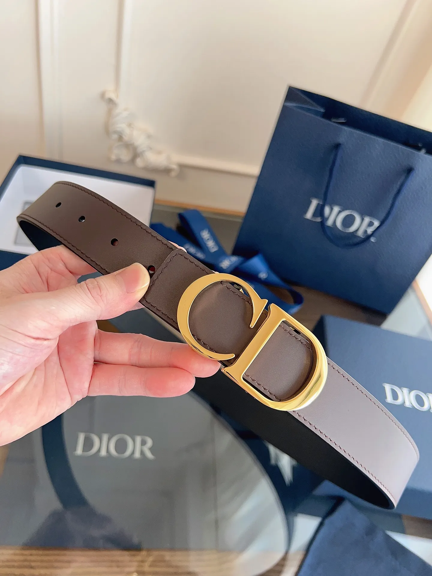 💰460💰Full package💰 💍Purchasing-grade DIOR⚡️🌹Enhanced version🇫🇷French original leather, brown/black full leather. There is no doubt about the quality. There is no better, only the best⚡️🌹Size 3.5 cm