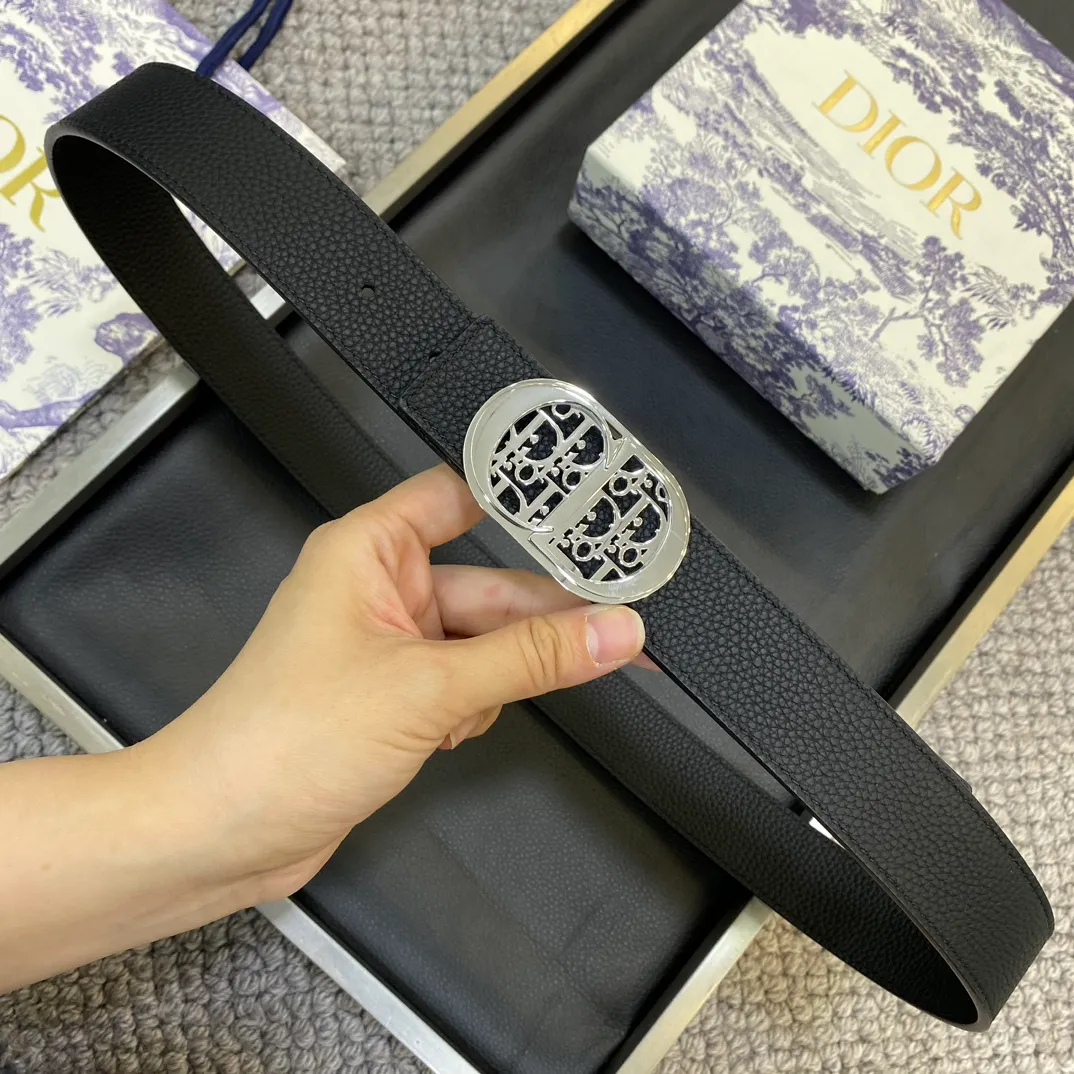 💰460💰Authentic packaging💰 💍Purchase grade Dior DIOR new stainless steel hardware width 3.5CM original imported first-layer cowhide with classic letter cloth. Matched with the original single ruthenium palladium electroplated CD buckle, feel. The oil edges are almost perfect, the original leather is customized